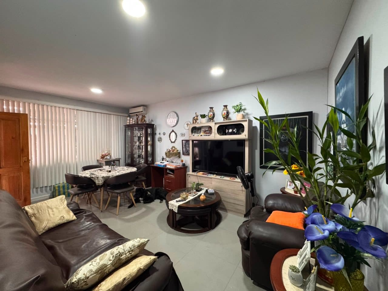 Se vende departamento en primer piso en Urb. Santa Maria del Pinar